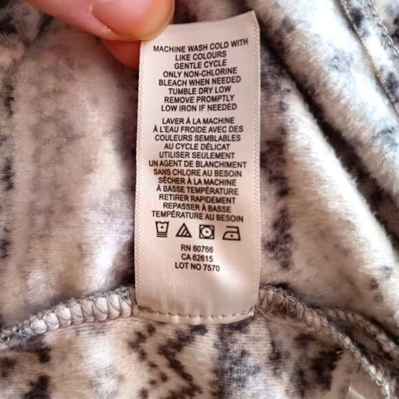 Nautica Fleece Pajamas Pajama Set 2-Piece Cozy Winter Gray Women's Size M NWOT - Picture 4 of 16